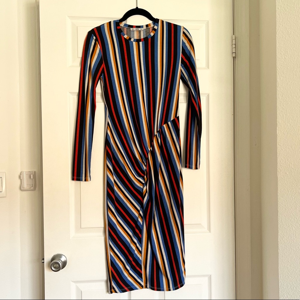 Zara long sleeve knit fitted midi dress. Size S